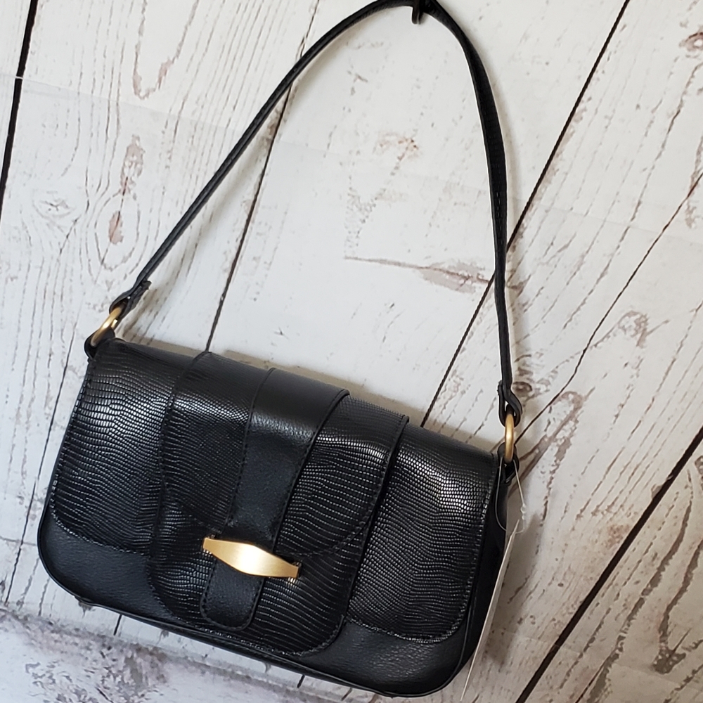 Time and Tru recycled materials vinyl snake textured shoulder bag black
